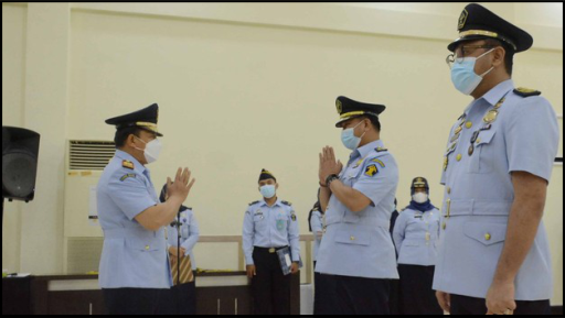 Kakanwil Kemenkumham Sulsel Lantik 4 Pejabat Keimigrasian