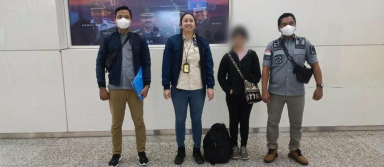 Kanim Palopo Deportasi WNA Filipina