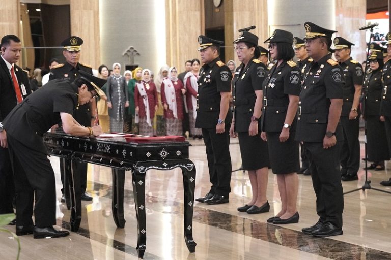 Lantik 57 Pimti Pratama, Menkumham: Bekerja Bersama adalah Keberhasilan