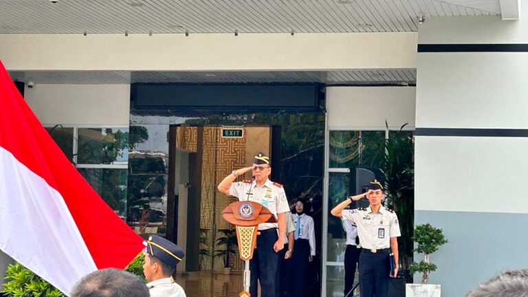 Pimpin Upacara Harkitnas, Kakanwil Ditjen Imigrasi Sulsel Ajak Jaga Tunas Bangsa Demi Indonesia Berdaulat
